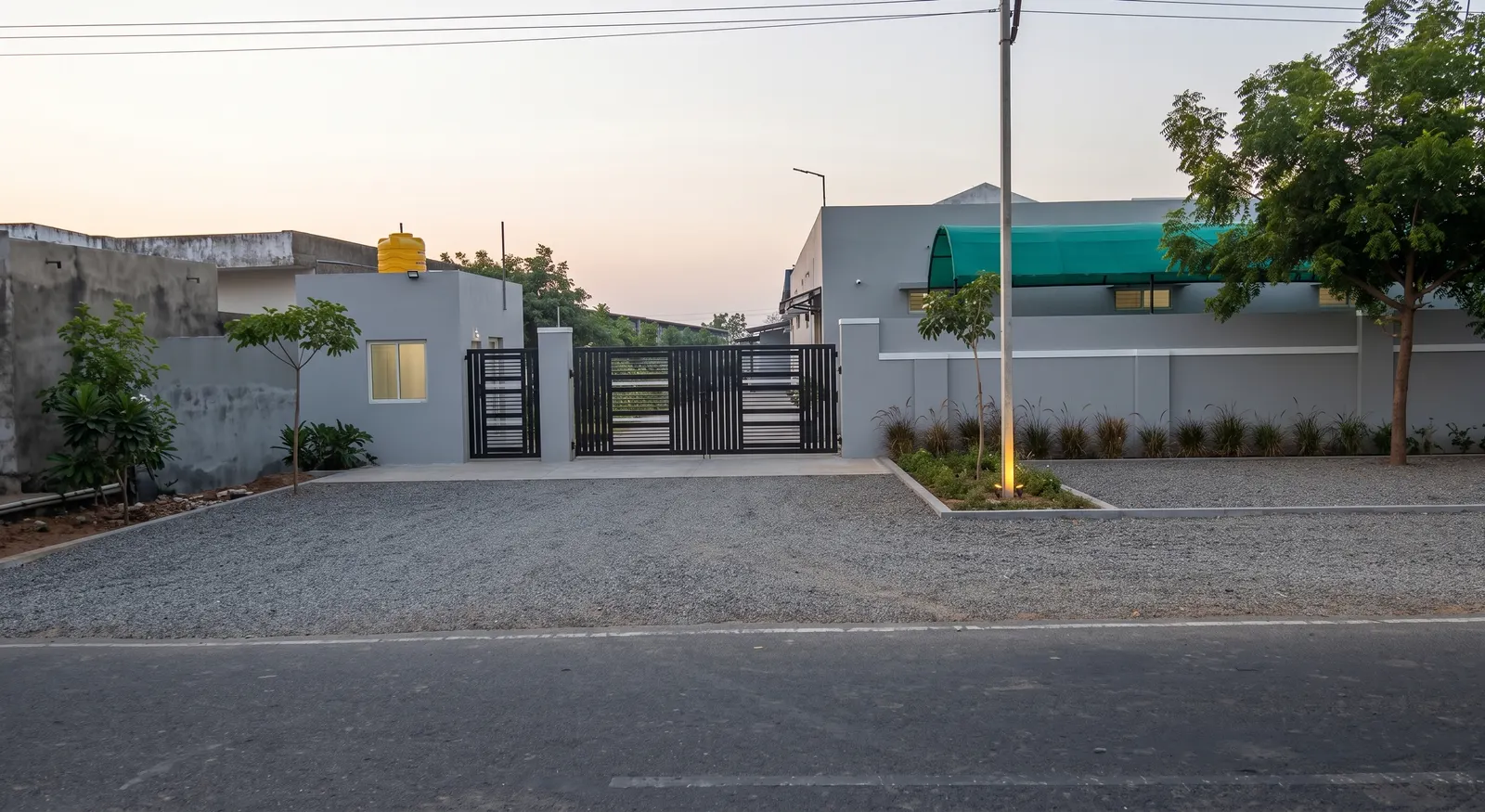 Entrance of the Vareli textile unit